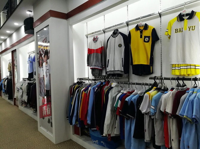 南宁市新希望校服大学生,新希望校服南宁高中