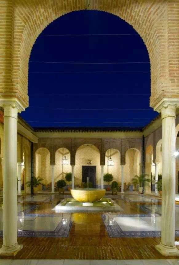 西班牙宫殿风景酒店,亚洲唯一的城堡酒店