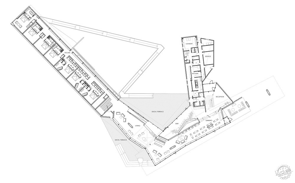 悬挑在山坡之上的海边酒店