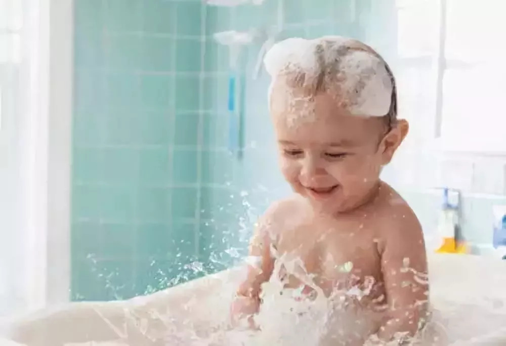 洗澡时需要使劲儿搓泥吗？10个生活问题，终于有答案了