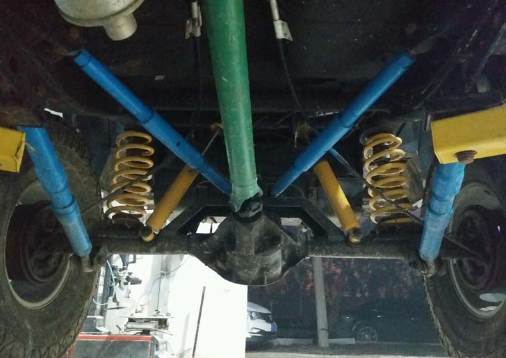 93年切诺基213小切越野大变身，重度爆改8寸升高石头派攀岩大脚怪