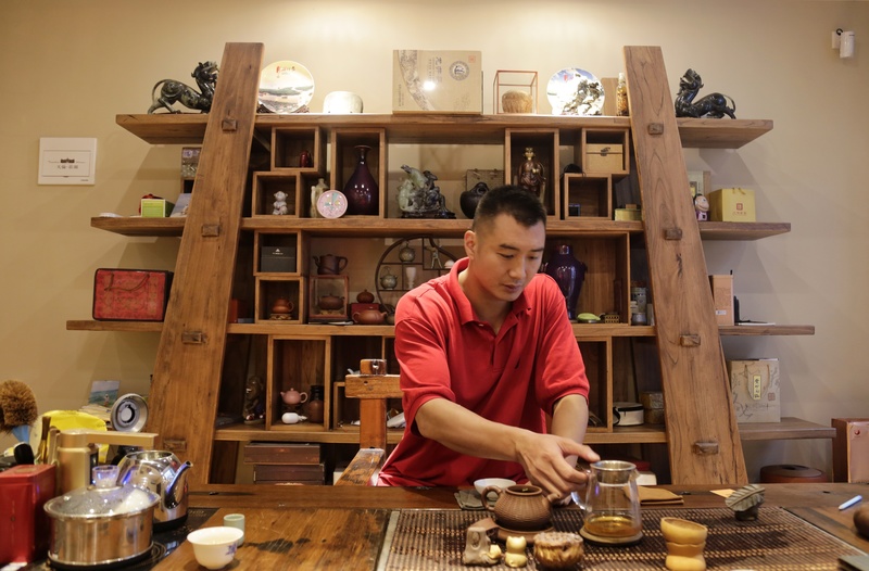 他是第四位被NBA选中的中国球员，却与达拉斯小牛擦肩而过十五年