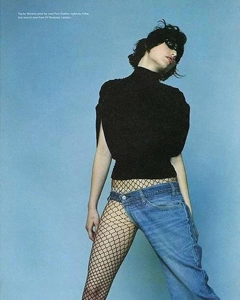 牛仔裤长靴已经让人大跌眼镜,这些单品来袭,请捂好你的小心脏