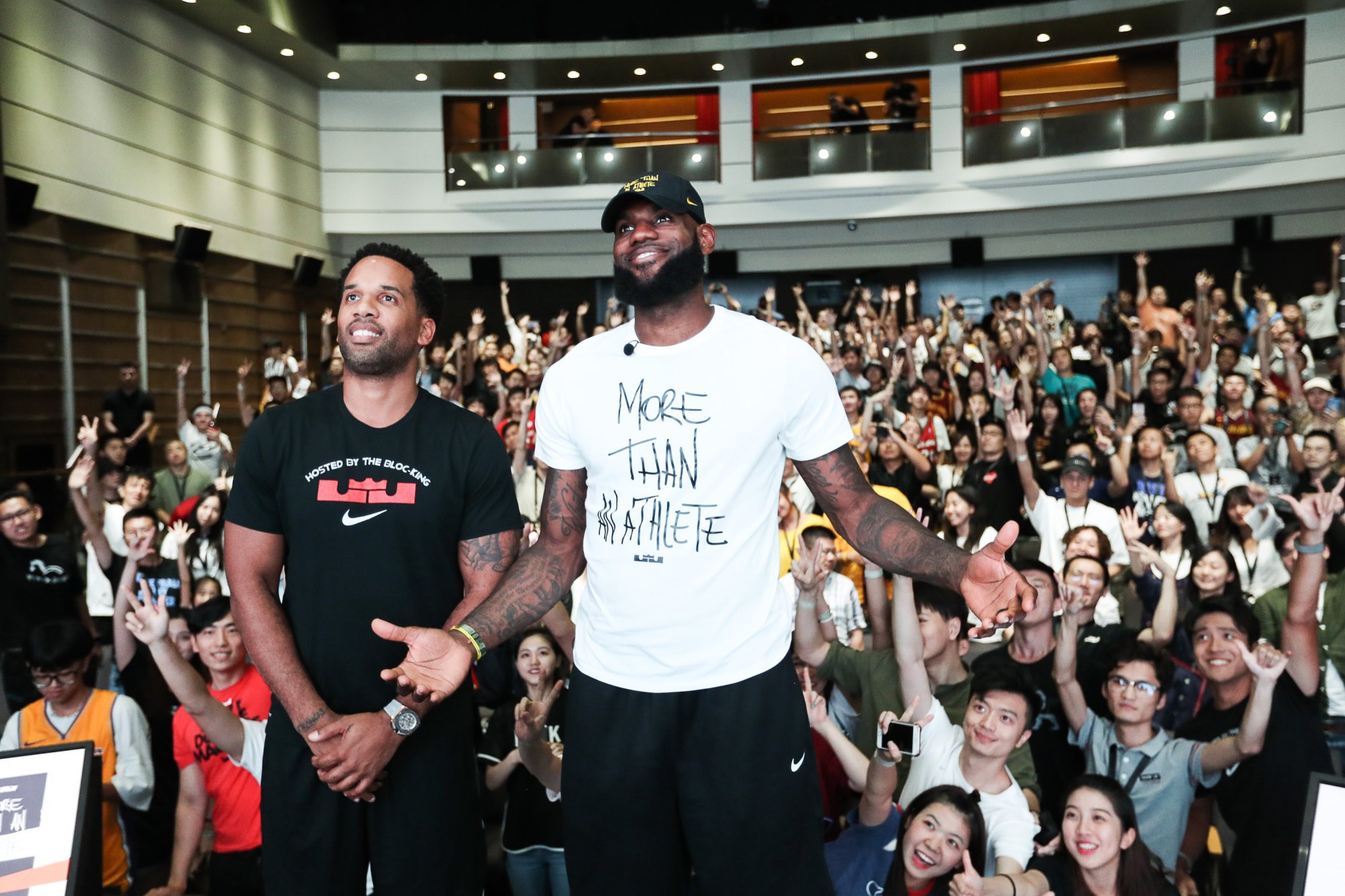 詹皇终于说出了真正原因,勒布朗詹姆斯中国行全程回放