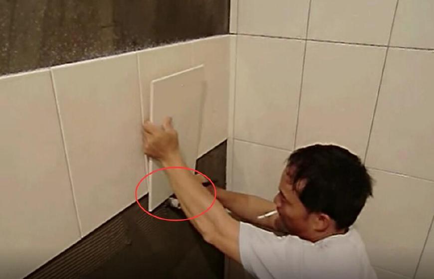 贴瓷砖水管接头没露出来怎么弄,贴完瓷砖水管接头太深怎么办