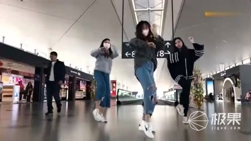 抖音舞蹈没有基础怎么学,抖音上的舞蹈学不会怎么办