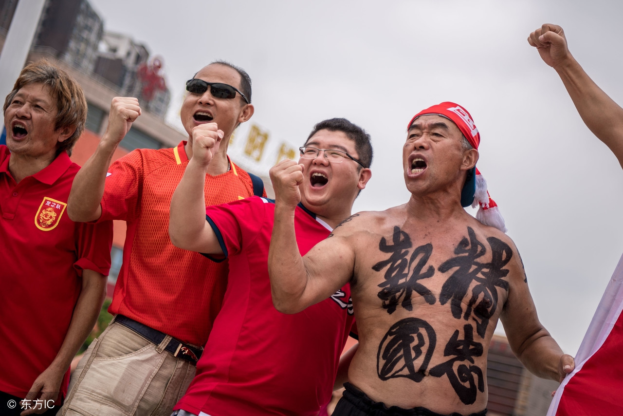足球球场段子,球场上的段子