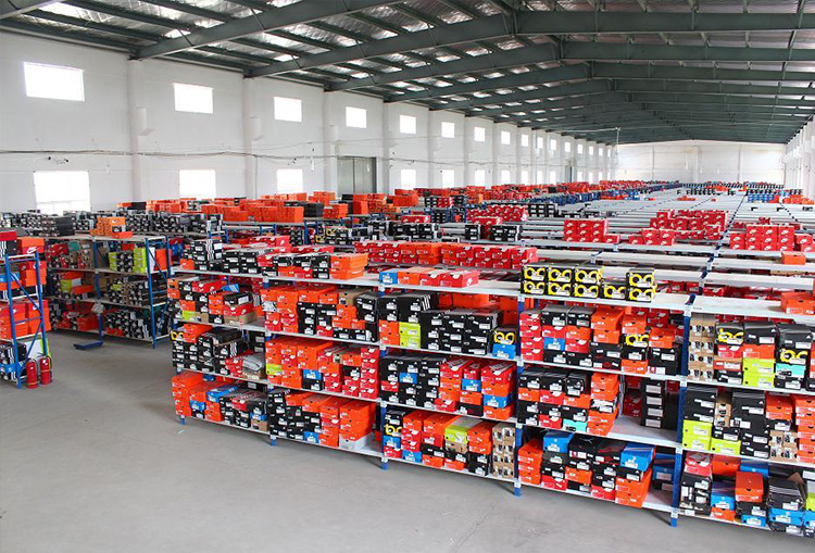 莆田鞋穿出去会一眼假吗,莆田鞋穿出去会被发现吗