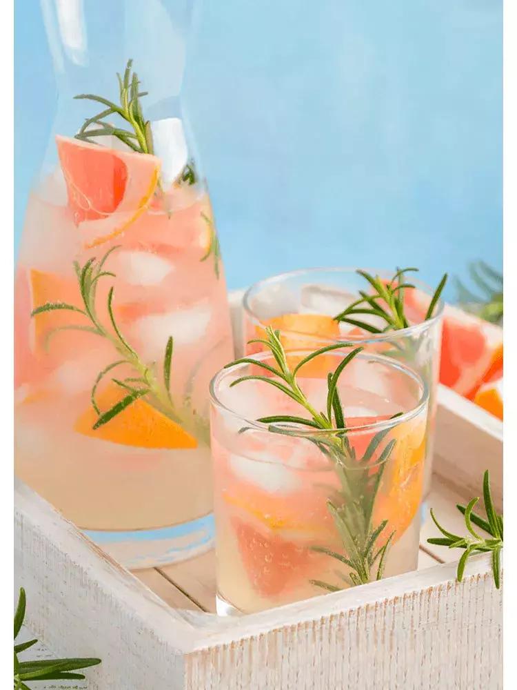 不来杯清酒sangria，人多半是废了