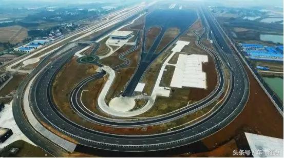 福特江铃轻客,江铃福特最大的轻客