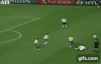 大罗小罗里瓦尔多为什么叫3r,罗纳尔多里瓦尔多2002决赛