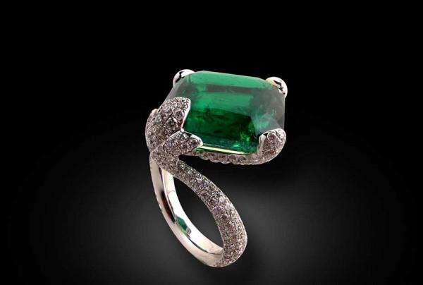 2018钻石戒指畅销款图片,2021年最经典钻戒