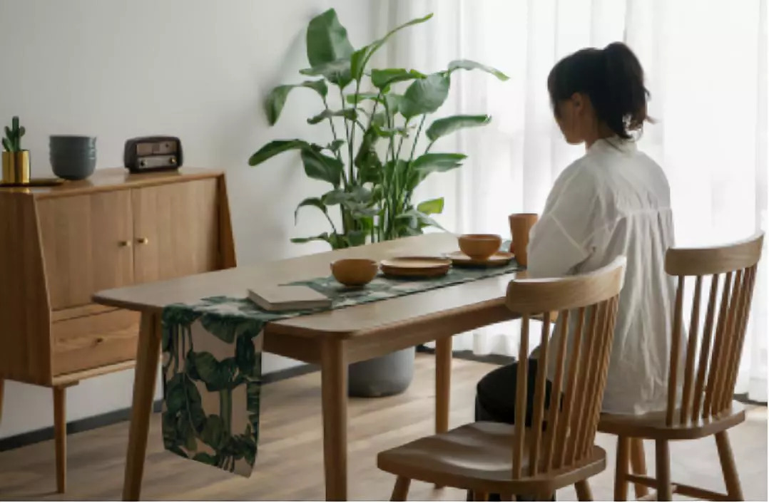 便宜又实惠餐桌,什么样的餐桌又便宜又高大上