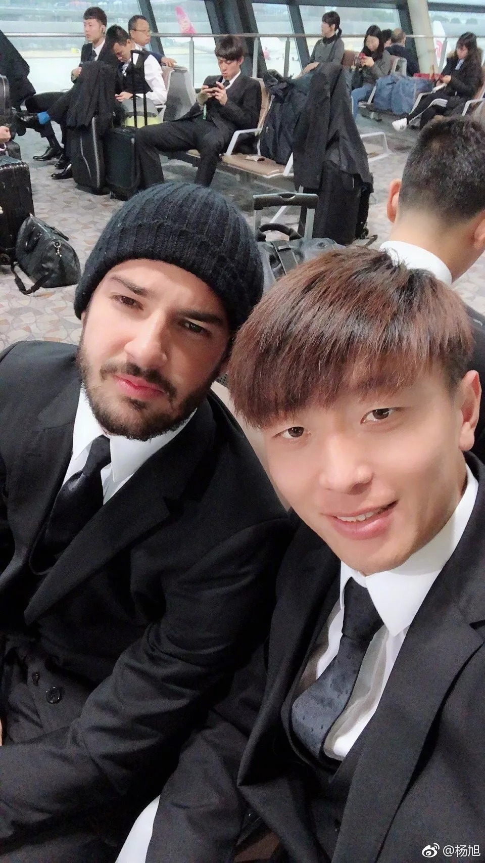 杨旭鲁能足球视频,鲁能备战亚泰杨旭重回一线队