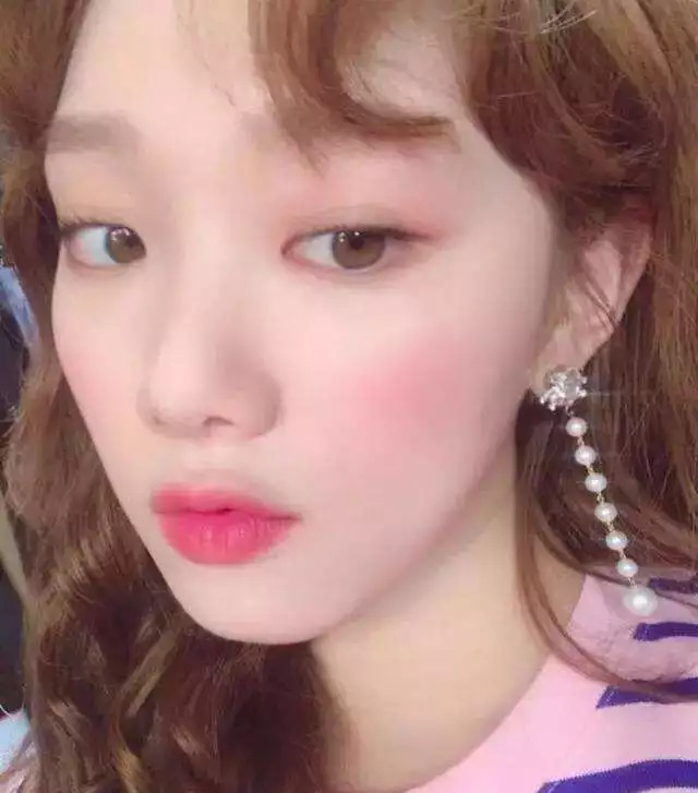 美瞳没选好,美瞳没度数的好还是有度数的好