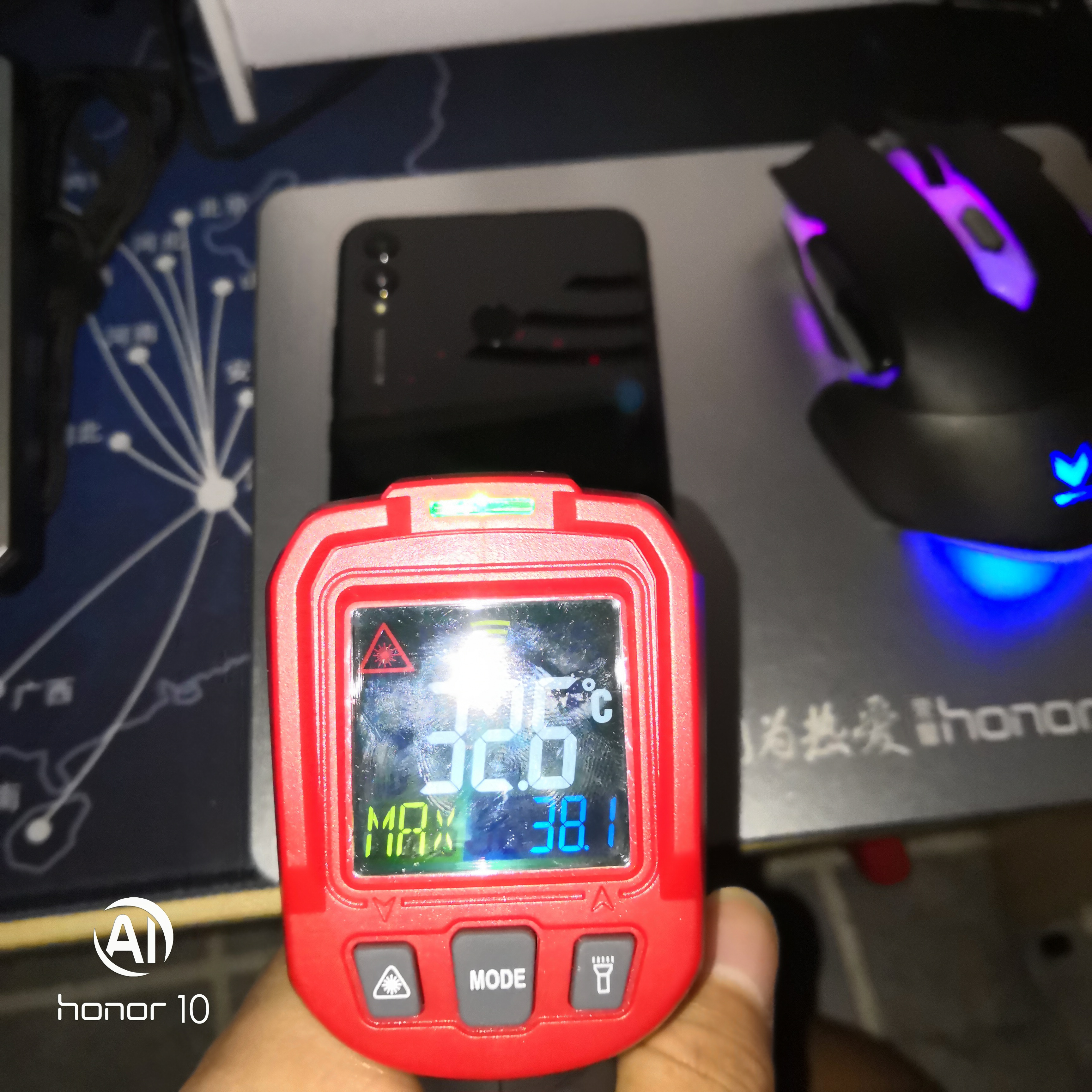 荣耀8x的安兔兔跑分视频,鲁大师荣耀8x跑分