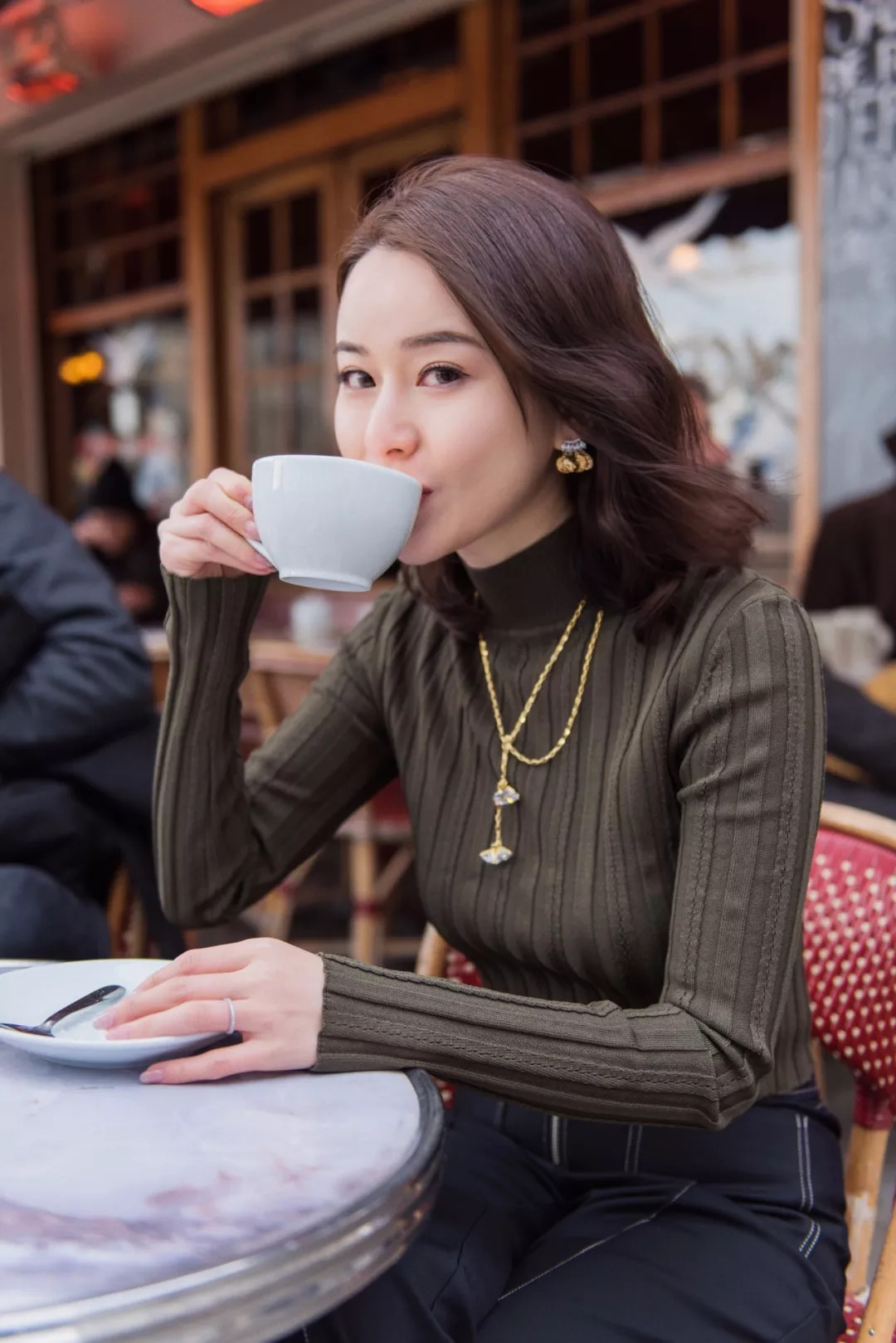 江疏影气质好高级,江疏影时尚健康