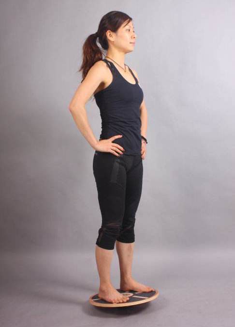 腿部臀部怎么训练才能匀称,锻炼臀部肌肉改善小腿外翻