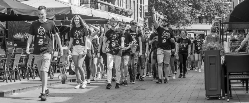 鑽峰叞鐞冭糠鐥涘摥瑙嗛,鎰熷姩鑽峰叞