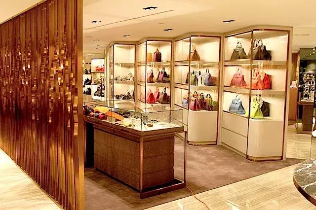 不用等香港打折季也能低至1折！12家老司机才知道的品牌折扣店！