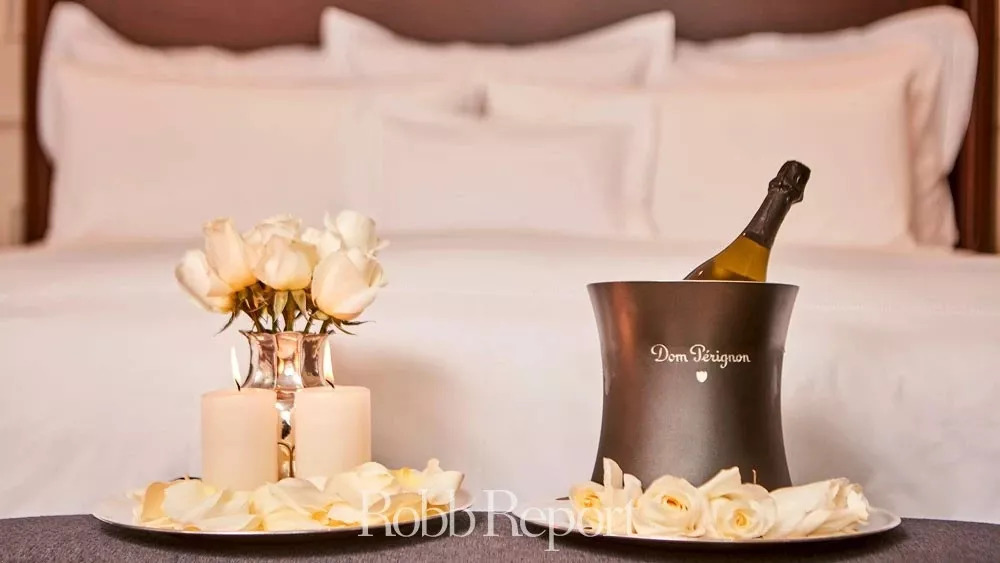 琼瑶杯·美酒丨这个秋天来一场与香槟的冒险之旅