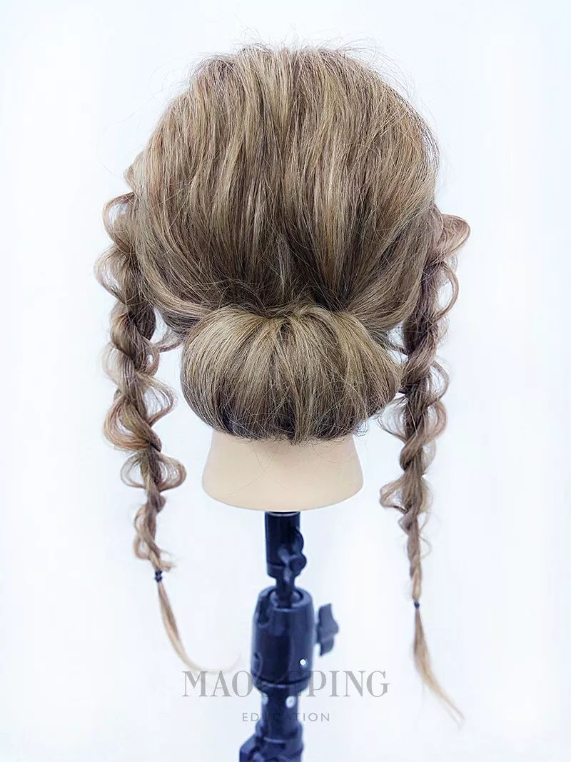 女童8-9岁中短发怎么扎简单又漂亮,30岁短发怎么扎好看又简单漂亮