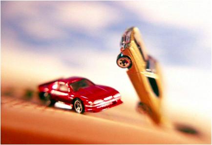 车险出险在4s店修还是外面修划算,4s店维修价格超过保额保险认吗