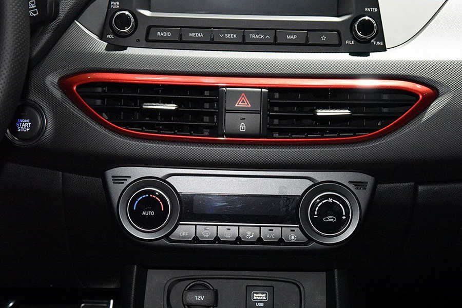 现代逸行旅行版,现代旅行车逸行试驾视频