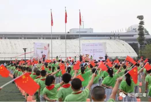 九月，我们开学啦！把天府故事读给世界听……