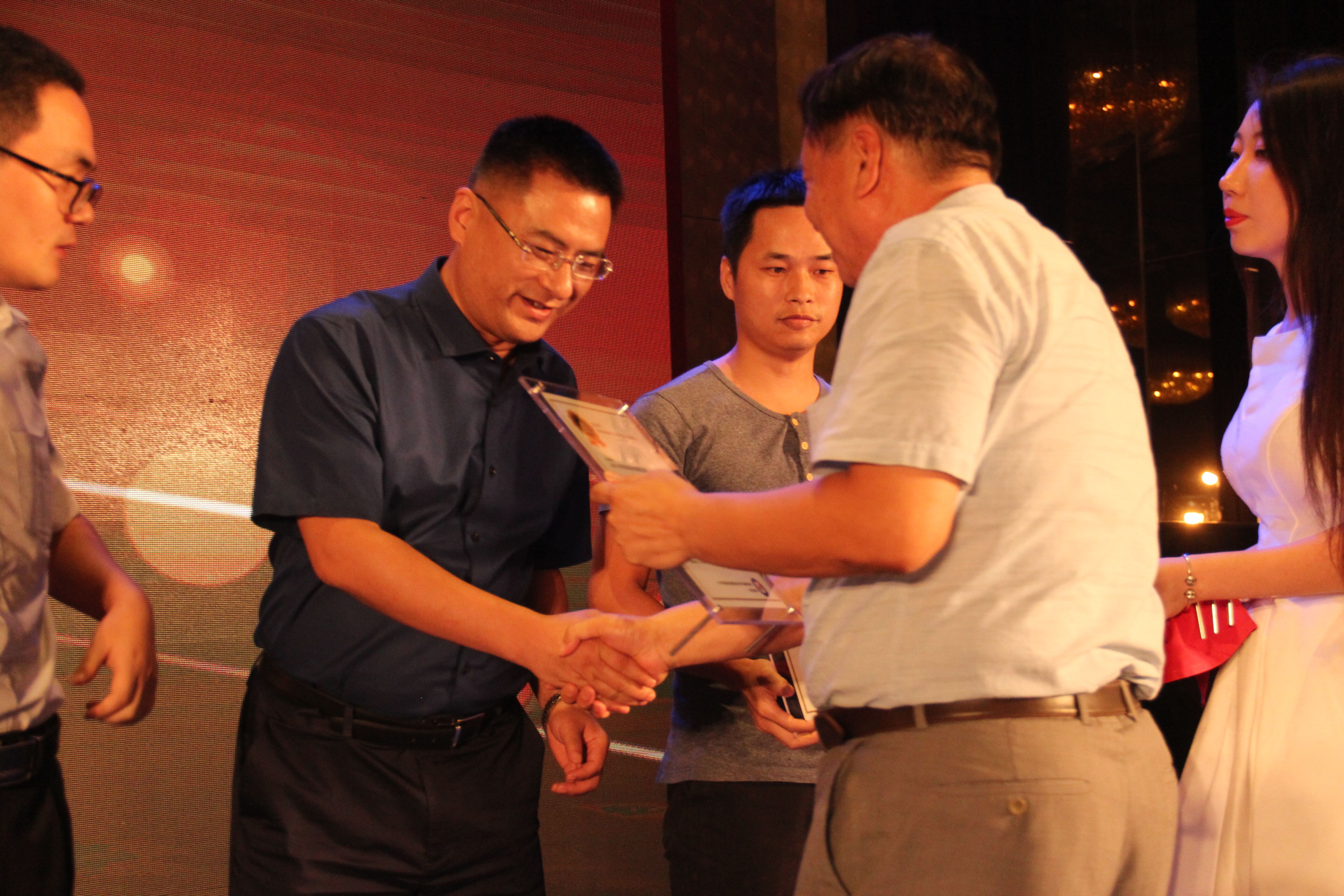 老工业名牌“小鸭”领跑2018新国标