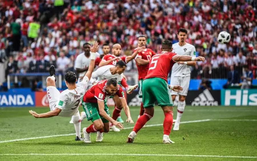 致敬c罗过去的那些年,c罗不需要年轻现在的他依然锋芒