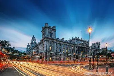 英国留学和美国留学怎么选,现在留学是选美国还是英国