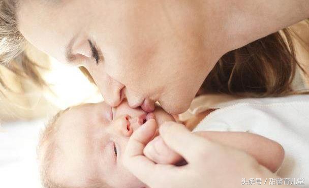 为什么单胎两个月会很显怀呢,初胎4个多月了显怀正常吗