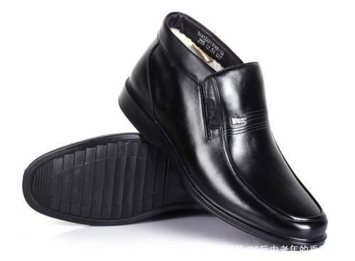 不要再追求阿迪，NB等潮鞋了！国产意尔康你以为还在卖皮鞋？