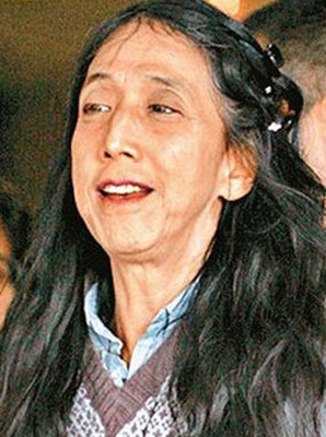 大姐与亲小妹年龄差半个世纪，17个富二代兄弟姐妹的不同命运