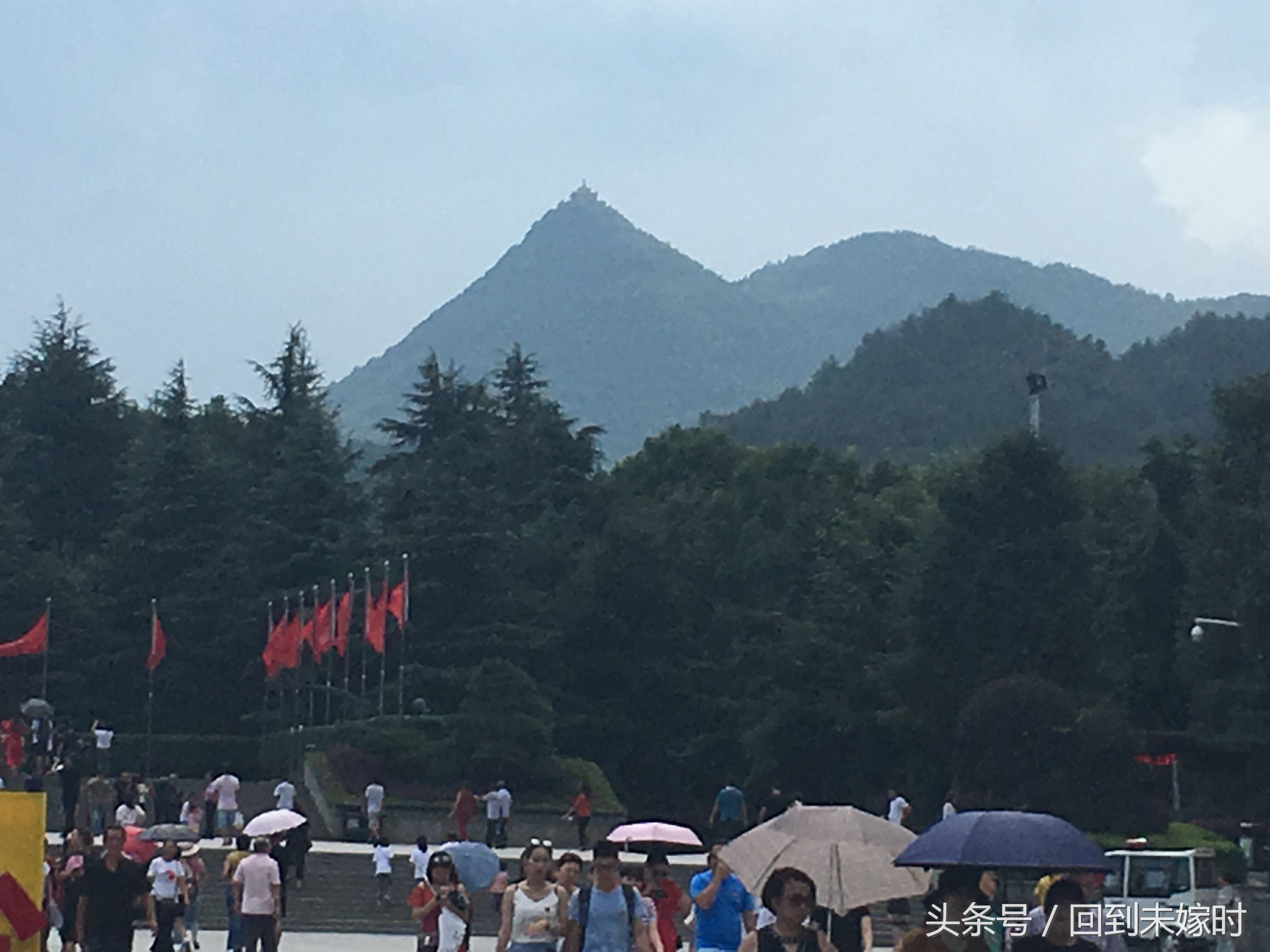 韶山升起太阳,韶山红旗升起的地方