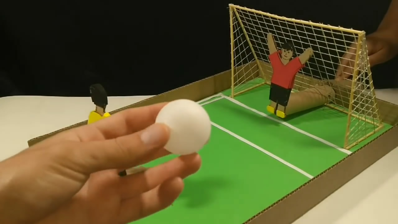 足球一对一训练游戏,在家如何制作好玩的足球游戏