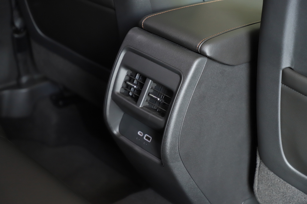 最新款凯迪拉克xt4值不值得买,2020款凯迪拉克xt4值不值得买