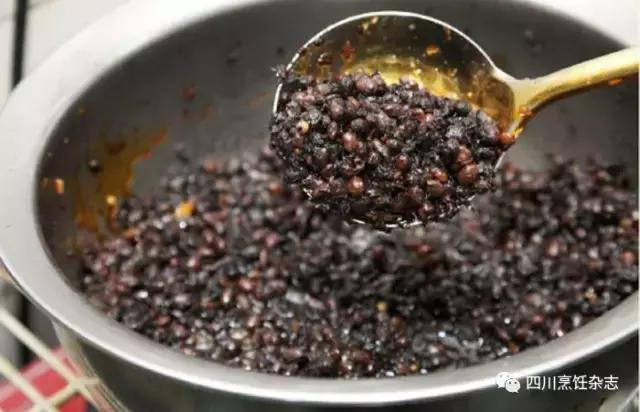 家常无骨烤鱼的做法,特色烤鱼制作短视频