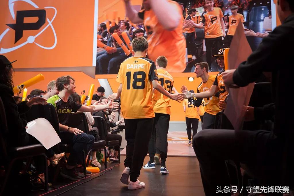 不是人人都能穿军装,不是每个人都有机会穿上军装