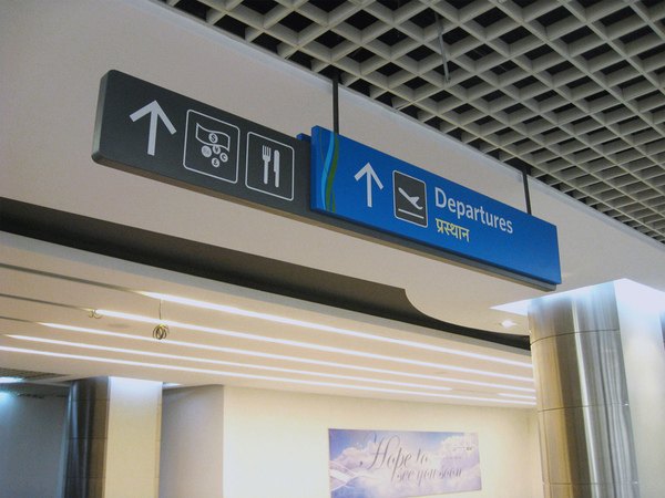 空港观察郑州,航站楼设计标识