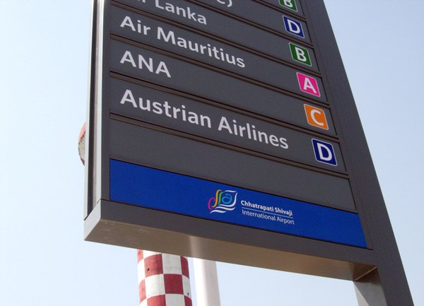 空港观察郑州,航站楼设计标识