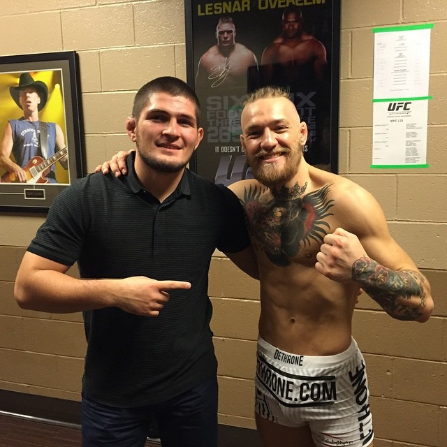 嘴炮和ufc轻量级冠军小鹰,2018ufc嘴炮vs小鹰最强大战