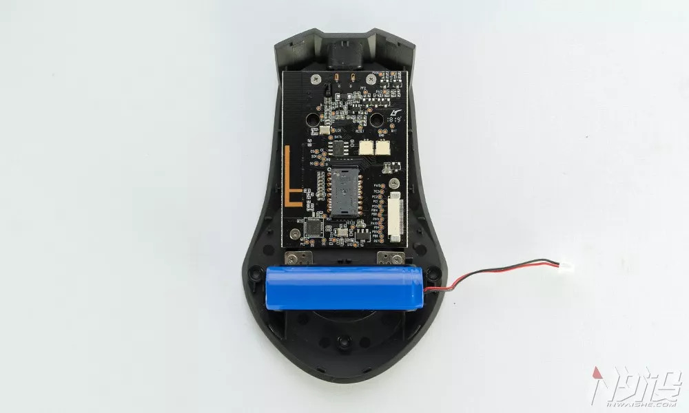 雷柏vt960双模鼠标评测,雷柏鼠标vt950滚轮有问题