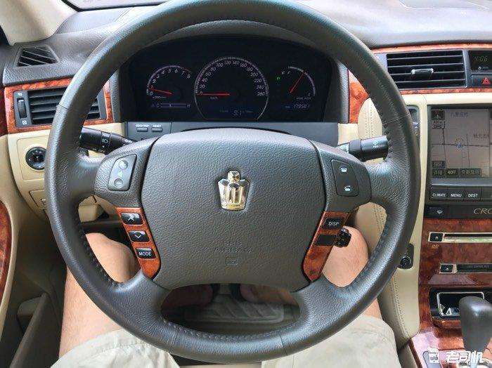 皇冠和奥迪a6l对比怎样选择,丰田皇冠sedan对比a6l