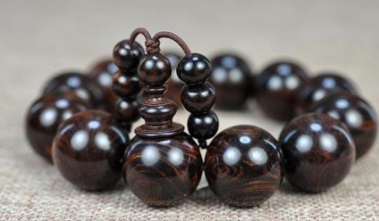 各种文玩木质包浆手串,十大必买文玩排名