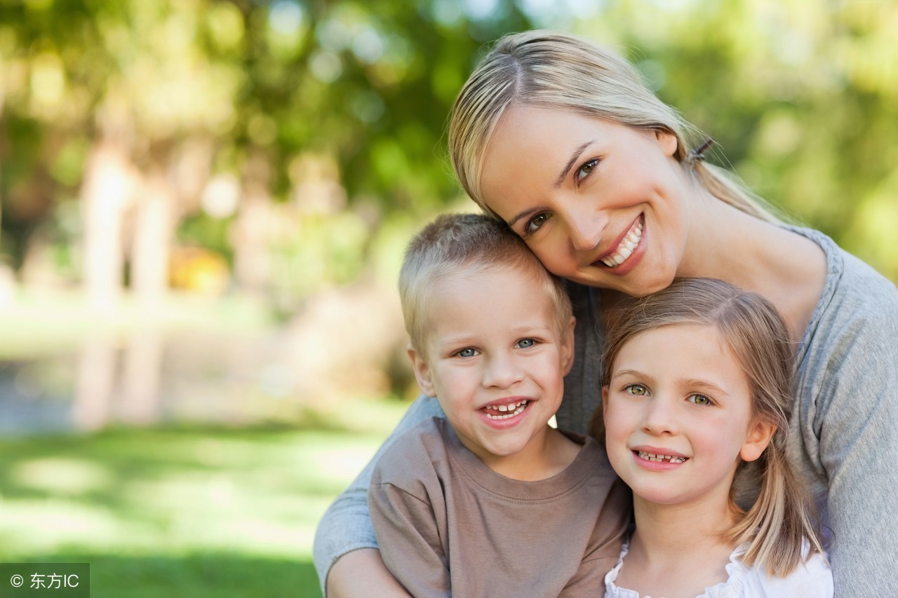 小孩换牙好丑怎么办,女童9-12岁换牙期变丑了