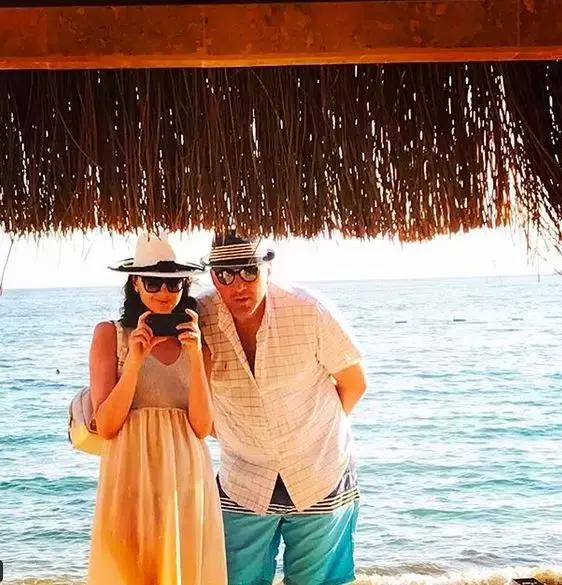 天呐！19岁=36D胸+大长腿，为什么没把我生得这么美！