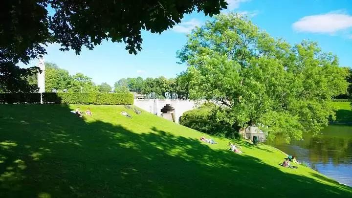 30年代大学校园,三十年前大学的校园