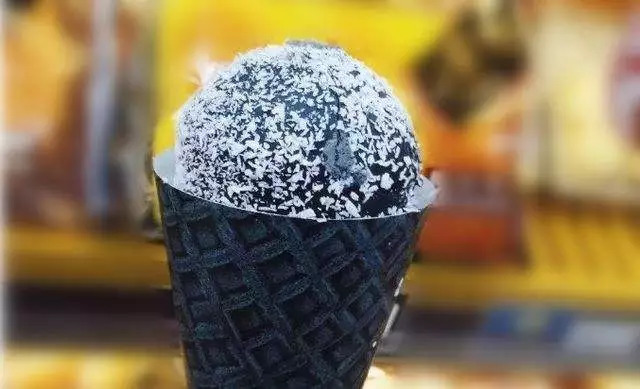 应急宣教丨网红冰淇淋冻伤5岁女孩，温度竟低至-196度！